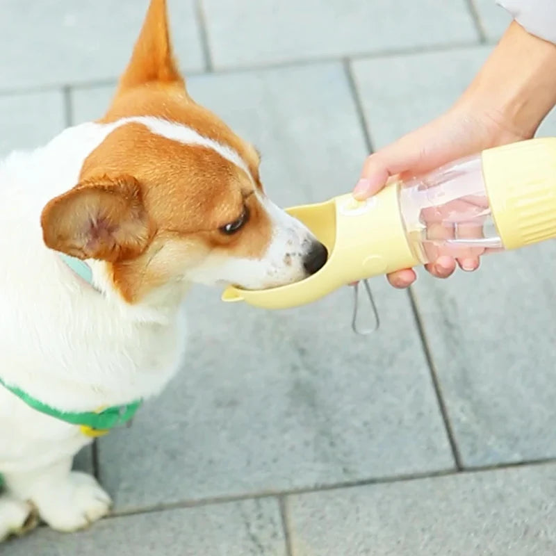 Bebedouro Portátil para Pets - Hidrate seu Amigo com Praticidade! 🐾💧