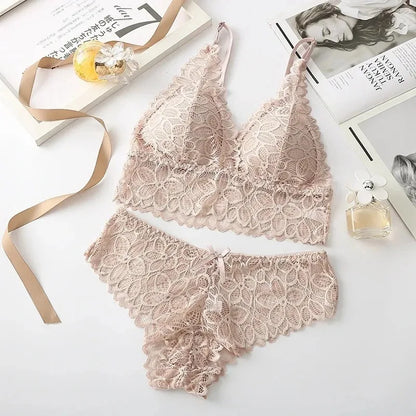 Conjunto Lingerie Sexy & Elegante: Renda Bordada e Conforto para Você Brilhar!