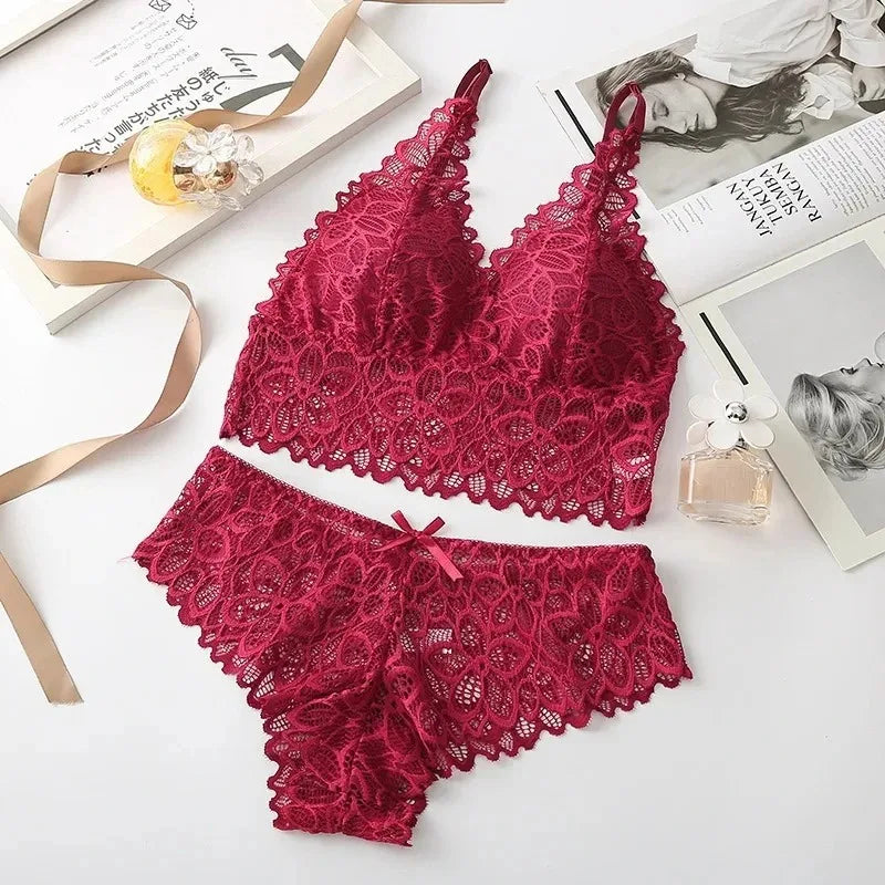 Conjunto Lingerie Sexy & Elegante: Renda Bordada e Conforto para Você Brilhar!